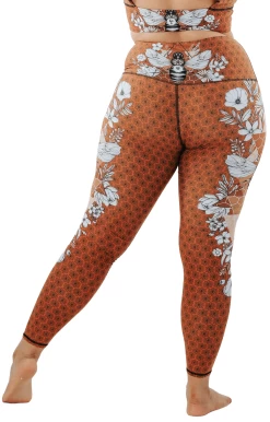 Beeloved Printed Yoga Legging -Yoga Democracy 1103 beeloved back removebg