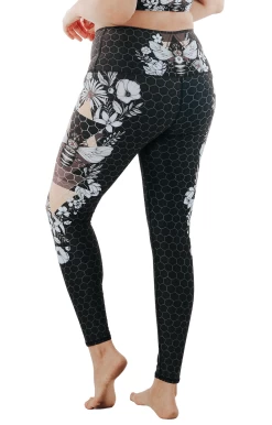 Beeloved Blackout Printed Yoga Legging -Yoga Democracy 1103 beelovedbo back removebg