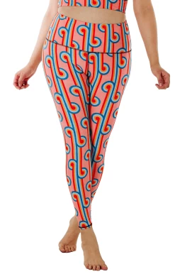 Rainbow Chaser Printed Yoga Leggings -Yoga Democracy 1103 chaser front removebg