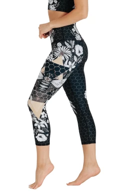 Beeloved Blackout Printed Yoga Crops -Yoga Democracy 1201 BEELOVEDBO LEFT removebg
