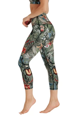 Green Thumb Printed Yoga Crops -Yoga Democracy 1201 GT LEFT removebg