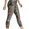 Green Thumb Printed Yoga Crops -Yoga Democracy 1201 GT RIGHT removebg