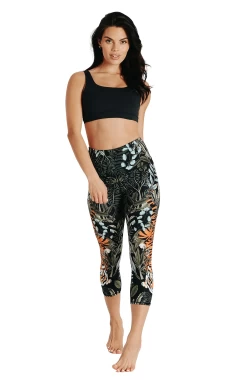 Rawr Talent Printed Yoga Crops -Yoga Democracy 1201 RAWR FULLBODY removebg