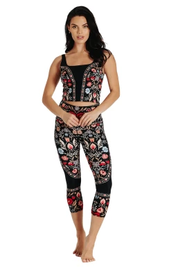 Rustica Printed Yoga Crops -Yoga Democracy 1201 RUSTICA FULLBODY removebg
