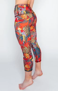 Tropical Paradise Printed Yoga Crops 9 Tropical Paradise Printed Yoga Crops -Yoga Democracy 1201 TropicalParadise Left