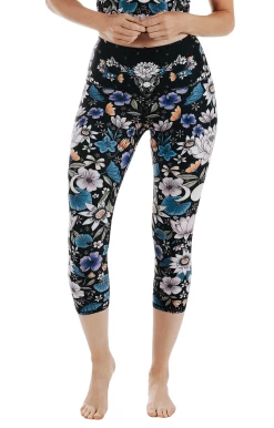 Divine Feminine Printed Yoga Crops -Yoga Democracy 1201 Uterus Front removebg