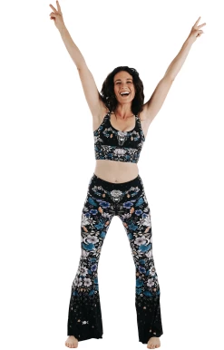 Limitless Sports Bra In Divine Feminine - Medium Support, A - E Cups -Yoga Democracy 1506 uterus fullbody removebg