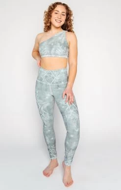The Maverick Bra In Pure Sage -Yoga Democracy 1610 PureSage FullBody