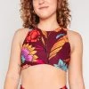 Reversible Twist Top In Indie Flow -Yoga Democracy 1611 IndieFlow Front1